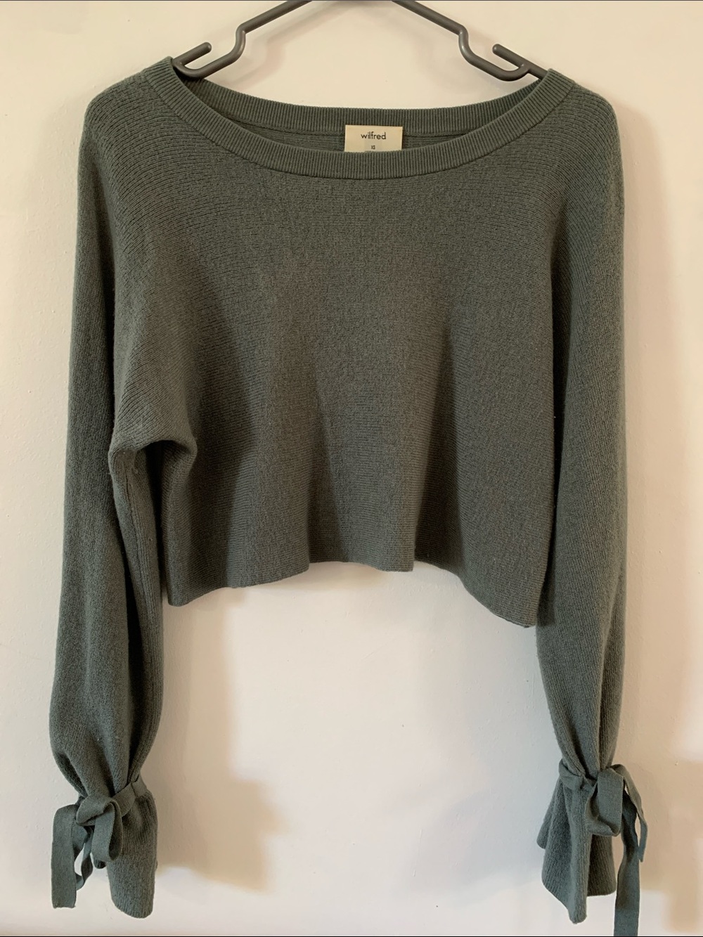 Wilfred Olive Merino Wool Cropped Sweater with Tie-Cuff Sleeve